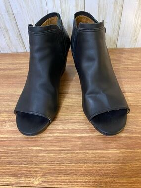 Natural Soul Black Open-Toe Mule Booties